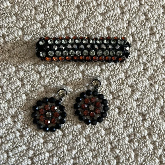 Costume Jewelry Earrings and Bracelet Set - Picture 3 of 6